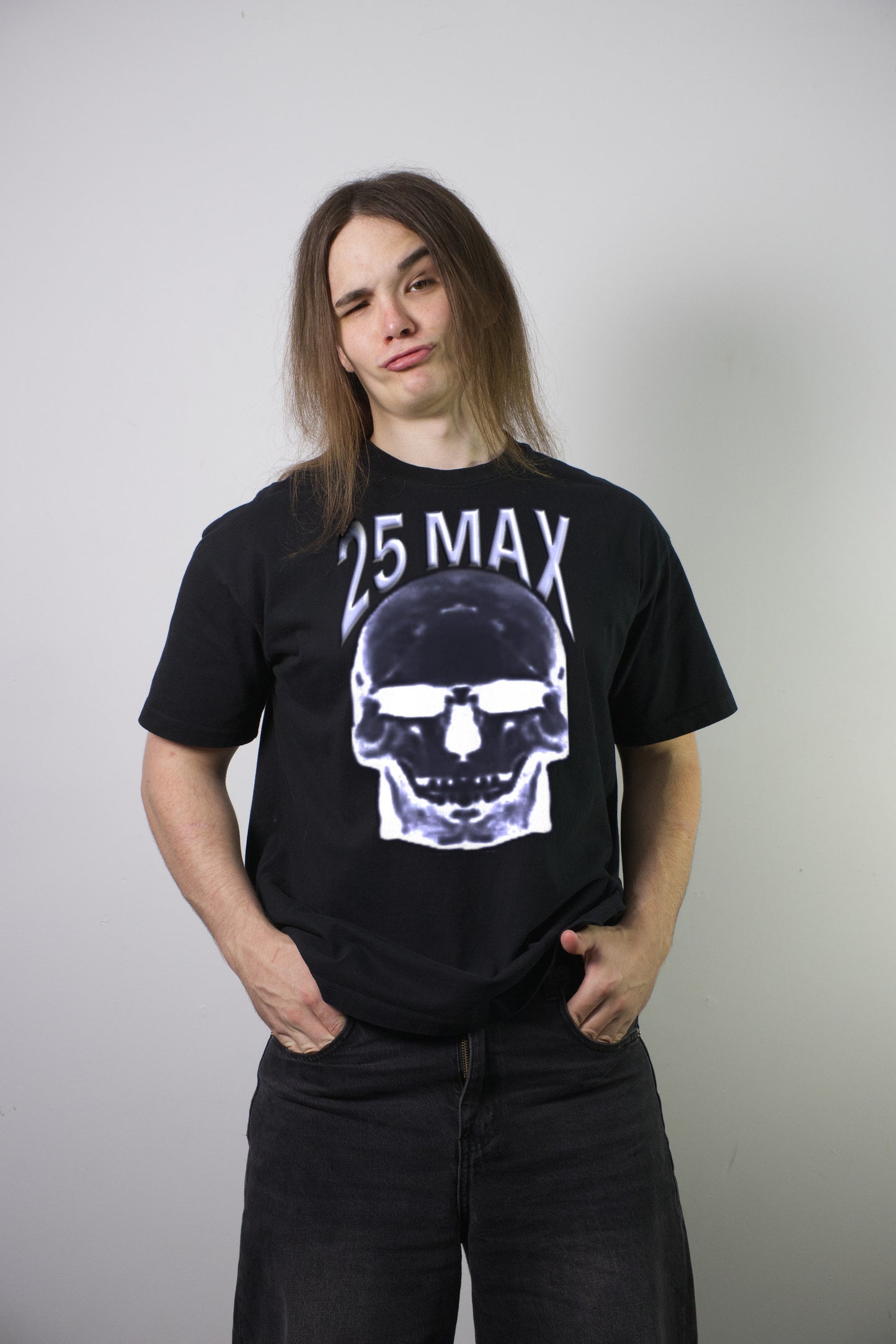 25 Max Tee - black