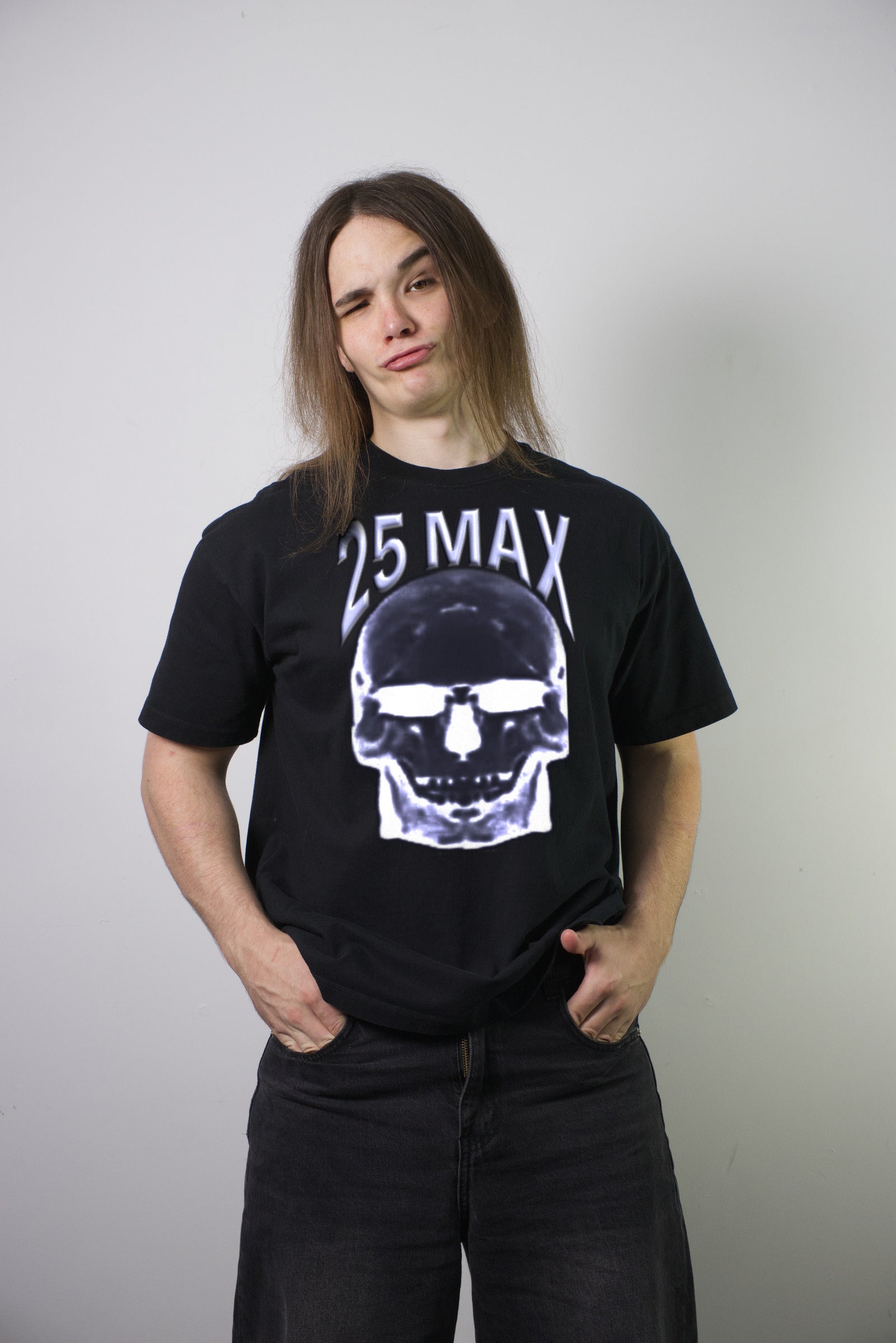 25 Max Tee - black